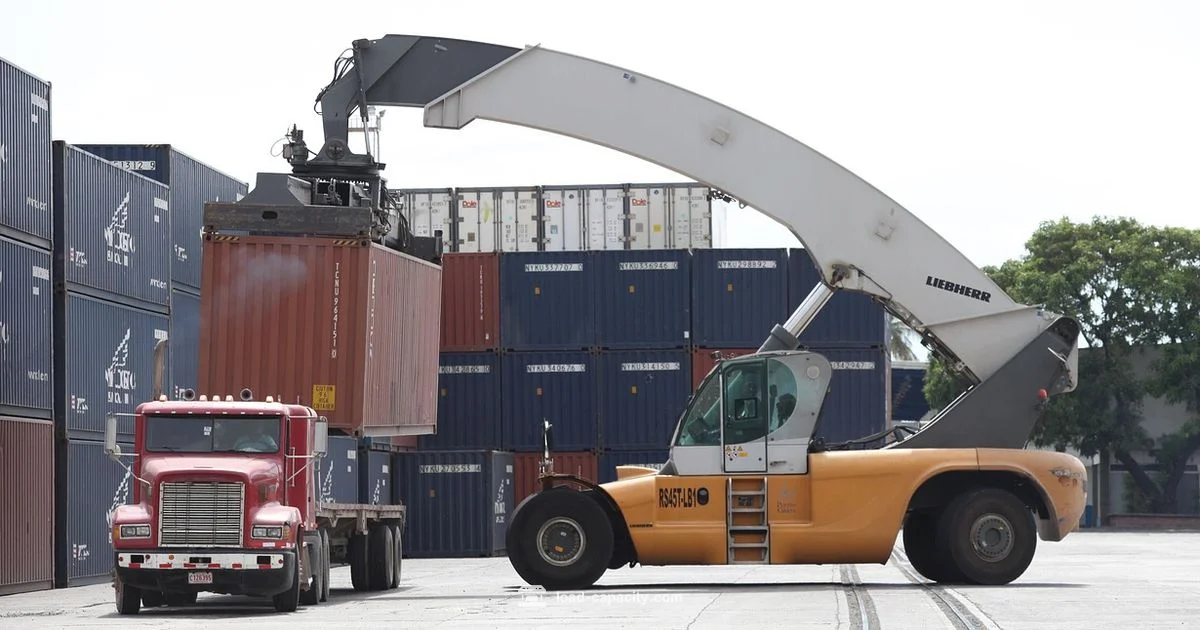 Boom Truck Capacity - Load Capacity